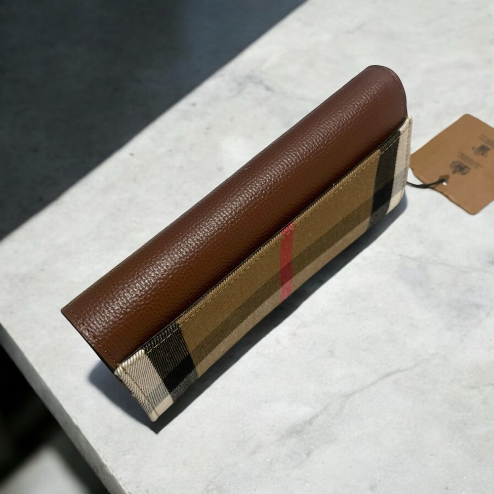 Burberry Halton Vintage Check Wallet - Picture 6 of 10
